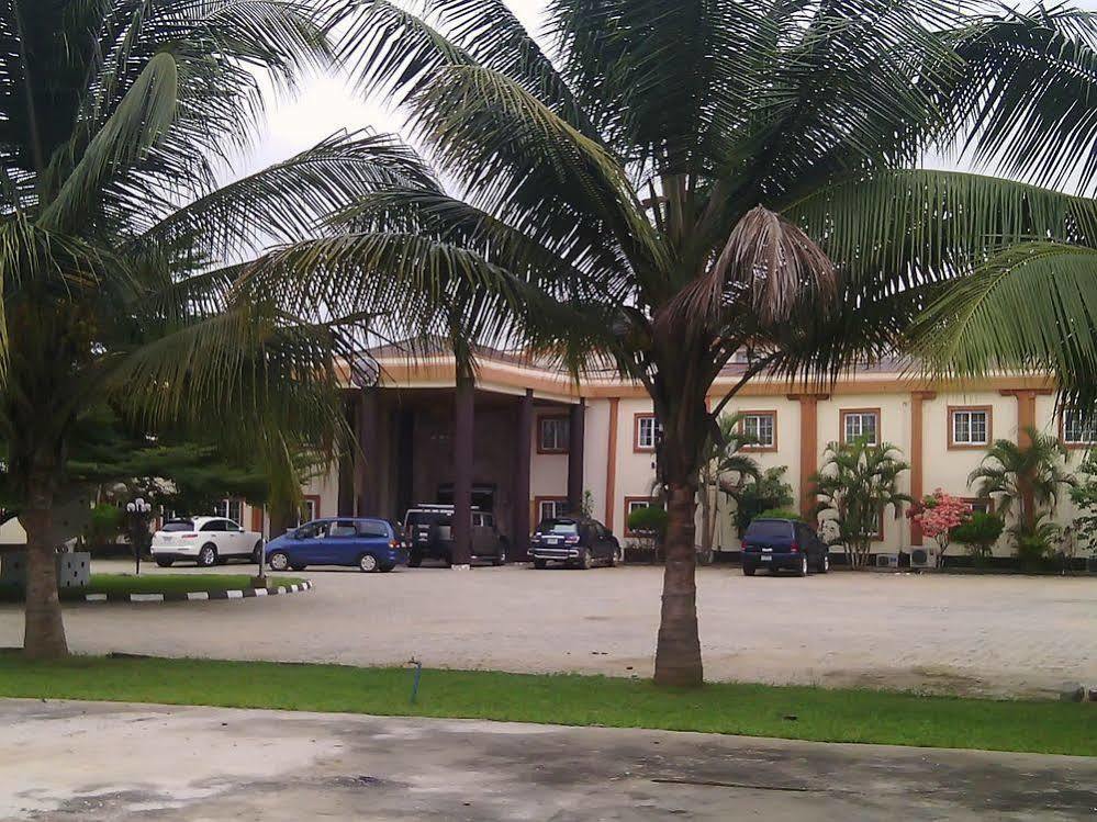 Tiffany Hotel And Towers Imogwu-Agwa المظهر الخارجي الصورة