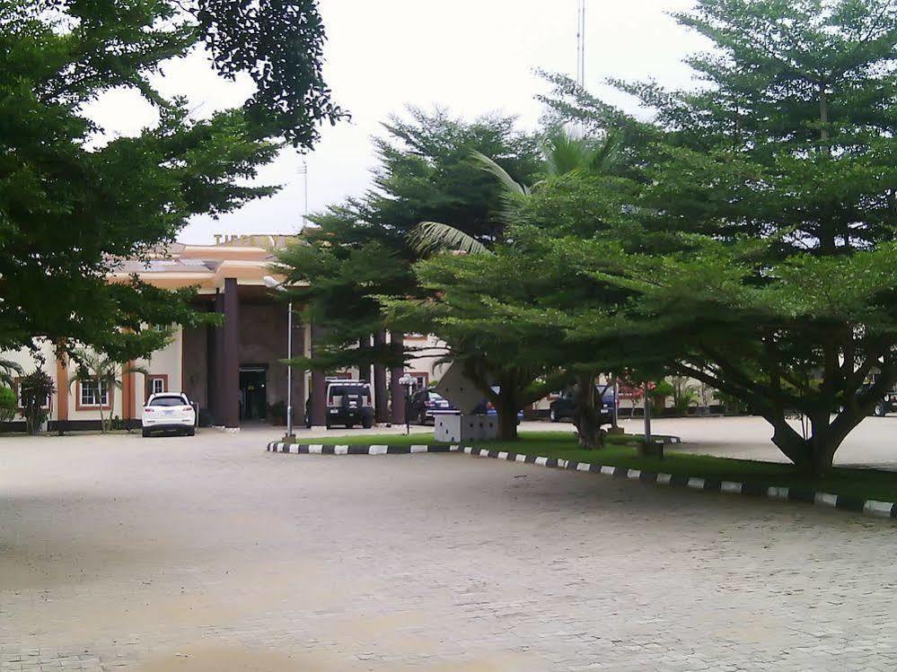 Tiffany Hotel And Towers Imogwu-Agwa المظهر الخارجي الصورة