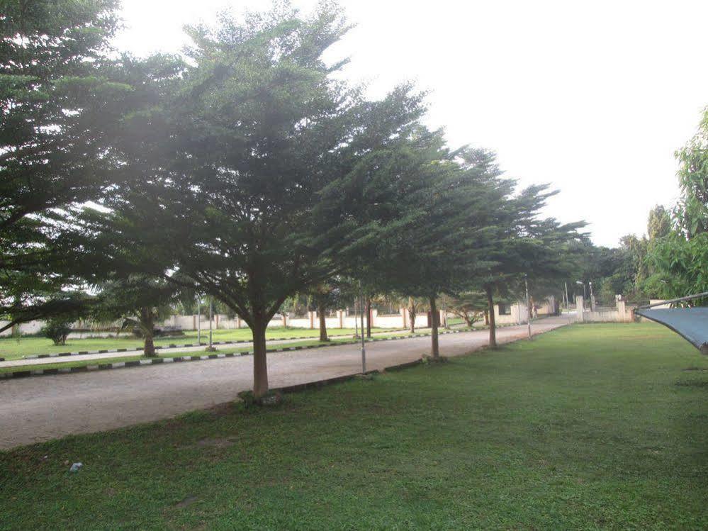 Tiffany Hotel And Towers Imogwu-Agwa المظهر الخارجي الصورة